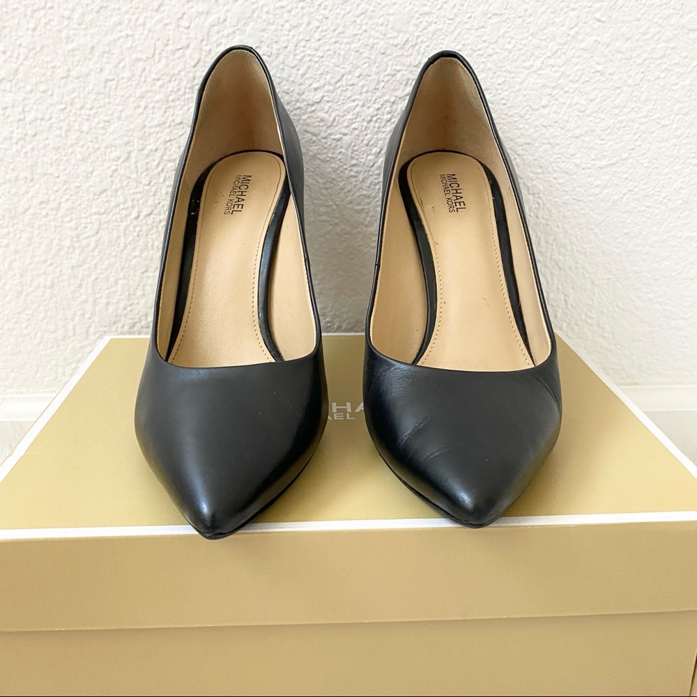 MICHAEL KORS Claire Pump Leather Heels - Picture 2 of 6